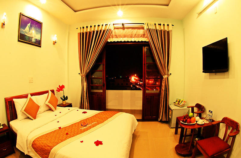 Tuong Phat Hotel Da Nang Room photo